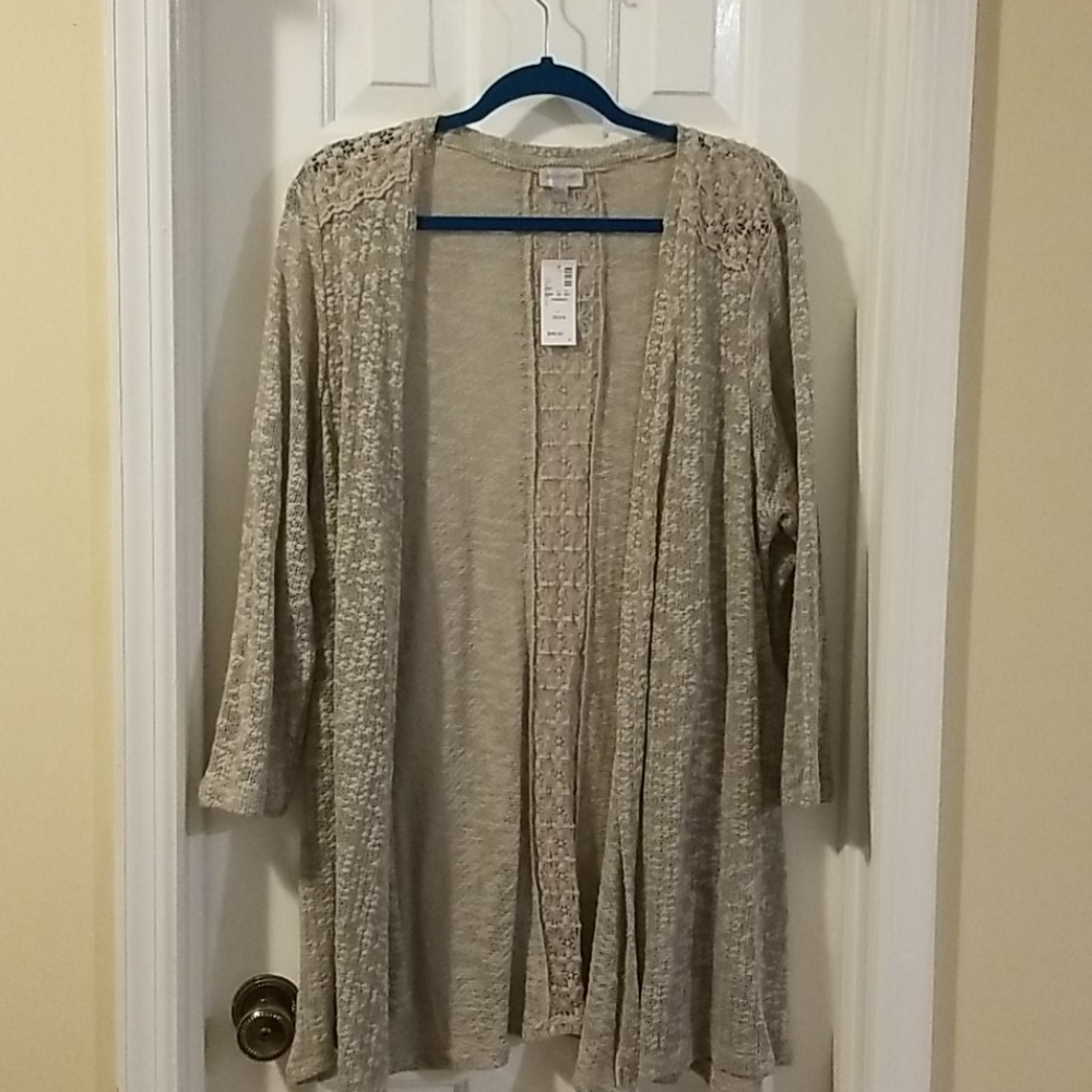 NWT Lightweight beige sweater with lace details